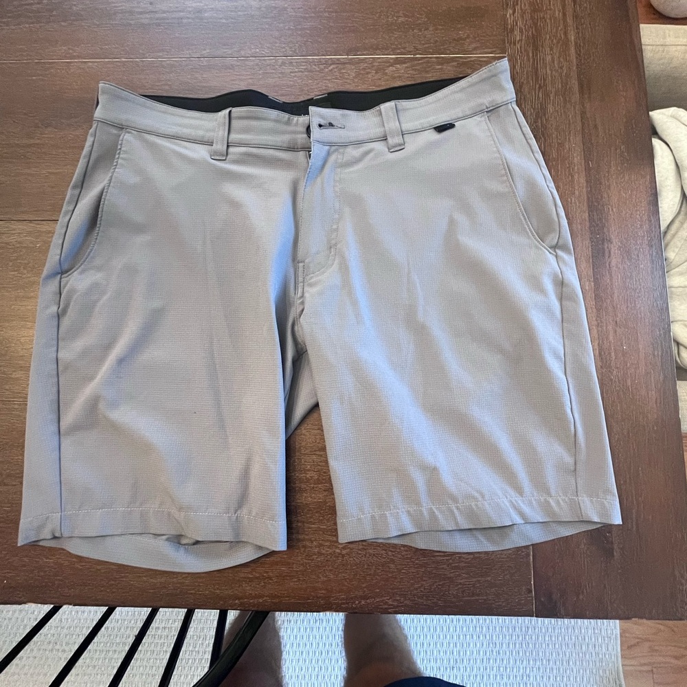 Travis Mathew Starnes Shorts - Light Grey, Size 34 waist , 8.5 inch inseam